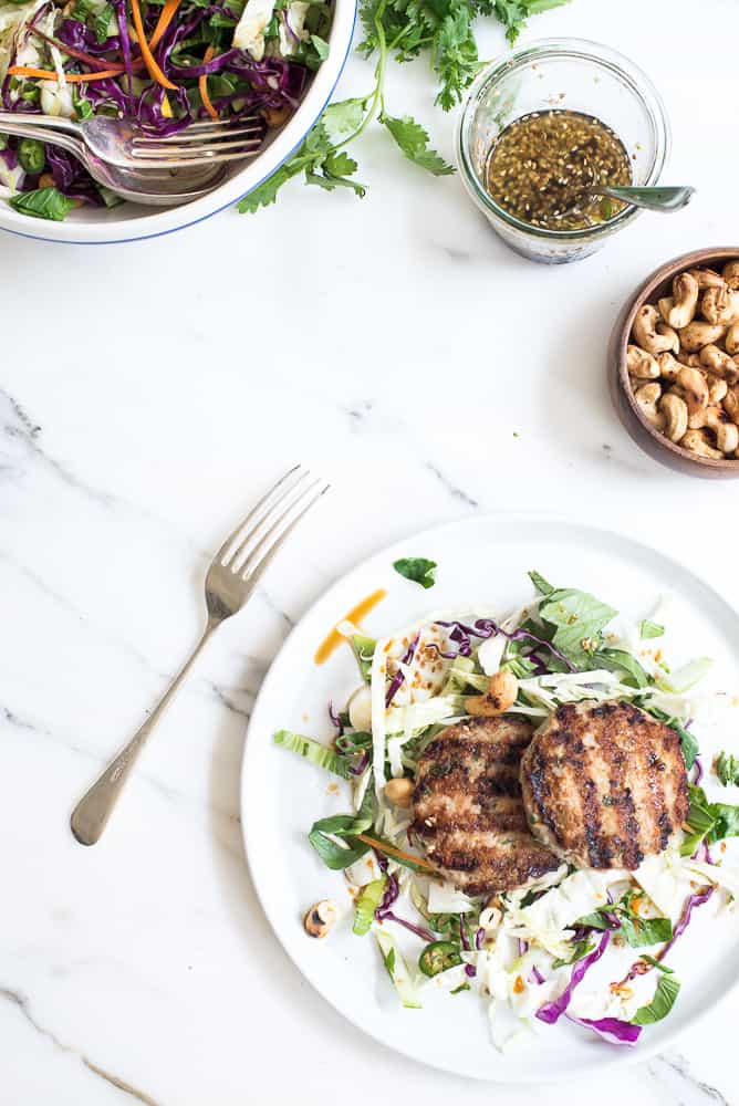 Thai burgers with Asian salad and cashews