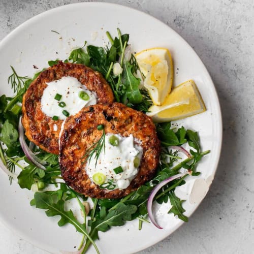 Salmon cakes with greens
