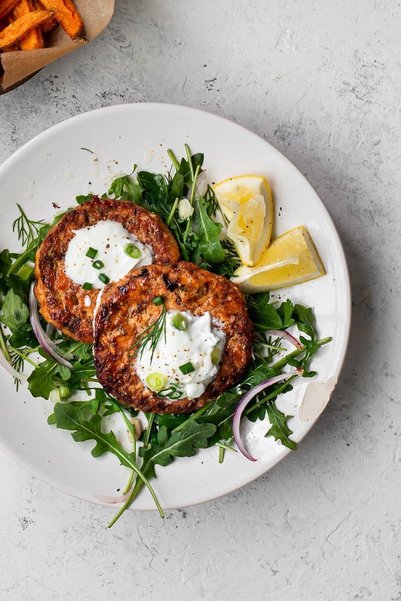 Salmon cakes with greens