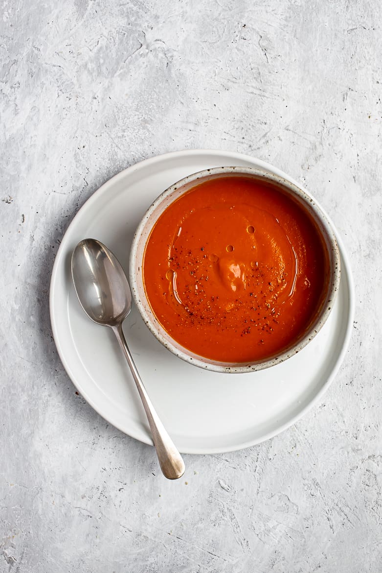 Tomato soup in bowl