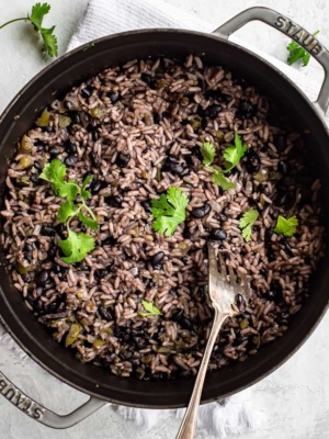Moro negro One-pot rice and beans
