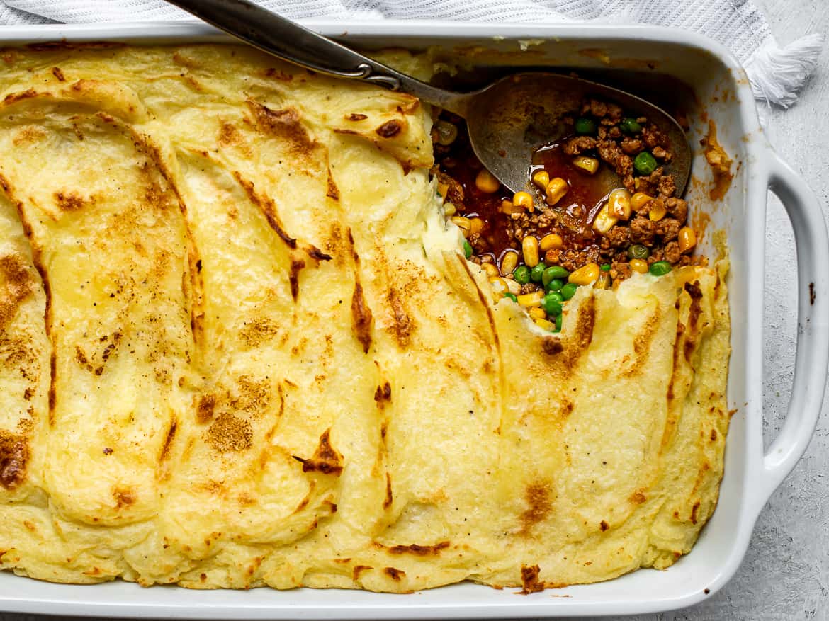 serving turkey shepherd's pie 