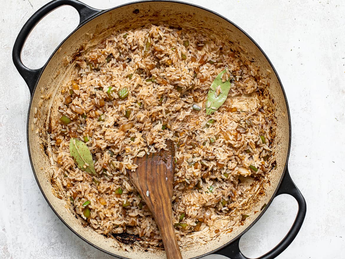 Coating rice in oil