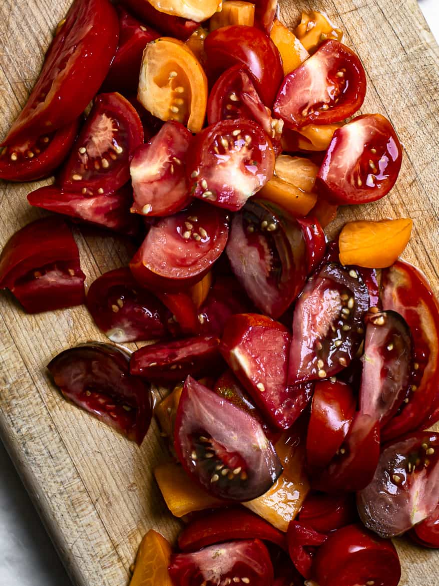 sliced tomatoes