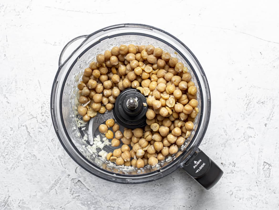 Chickpeas in food processor
