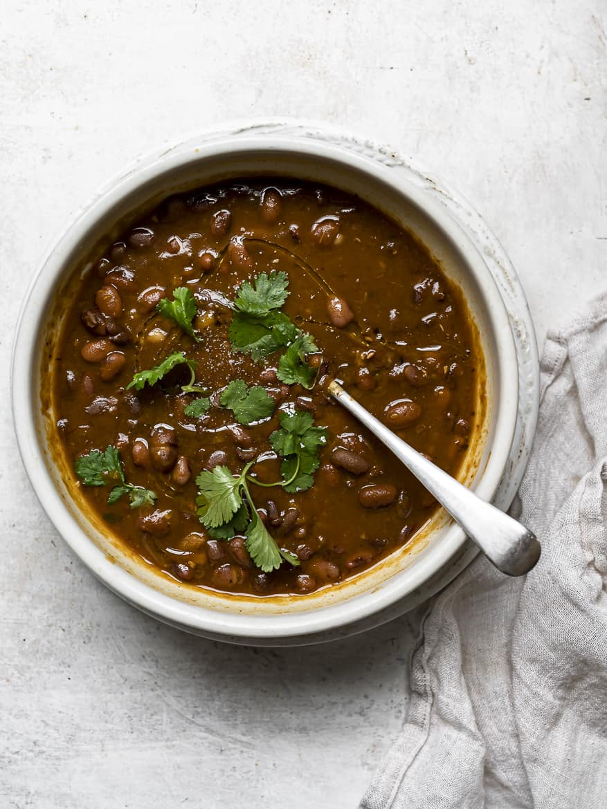 Habichuelas guisadas in serving bowl