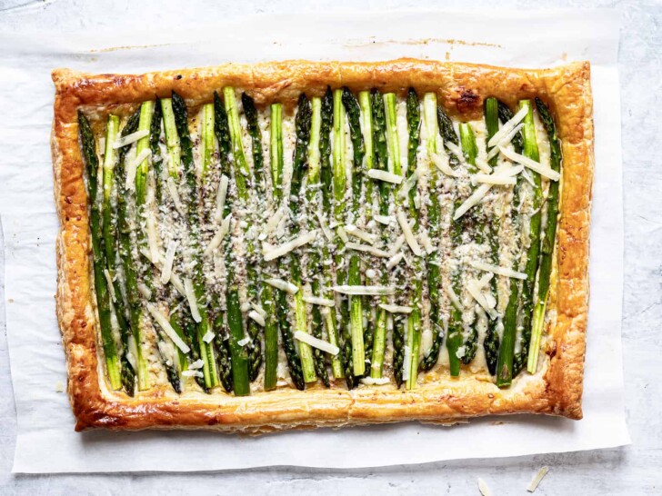 baked asparagus tart