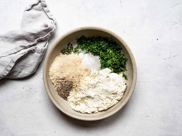 ricotta mixture ingredients in bowl