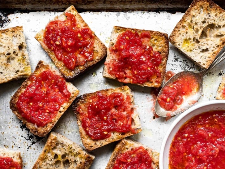 close up of pan con tomate 