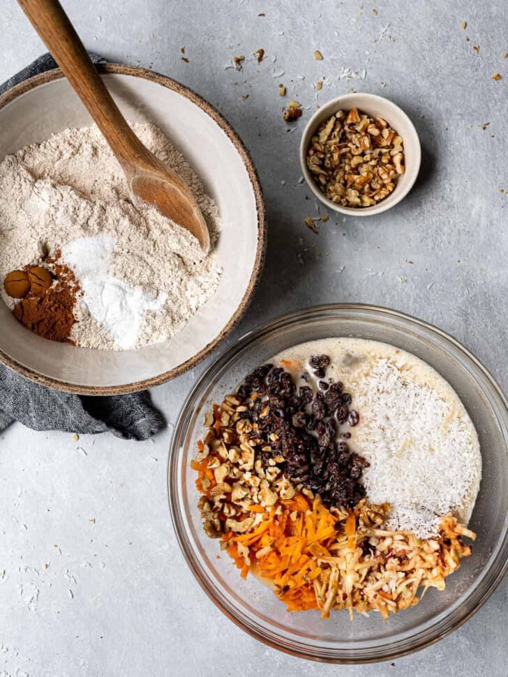 Dry ingredients and wet ingredients in bowls