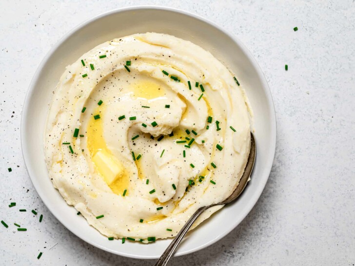 Instant Pot Mashed Potatoes in bowl garnished with chives 