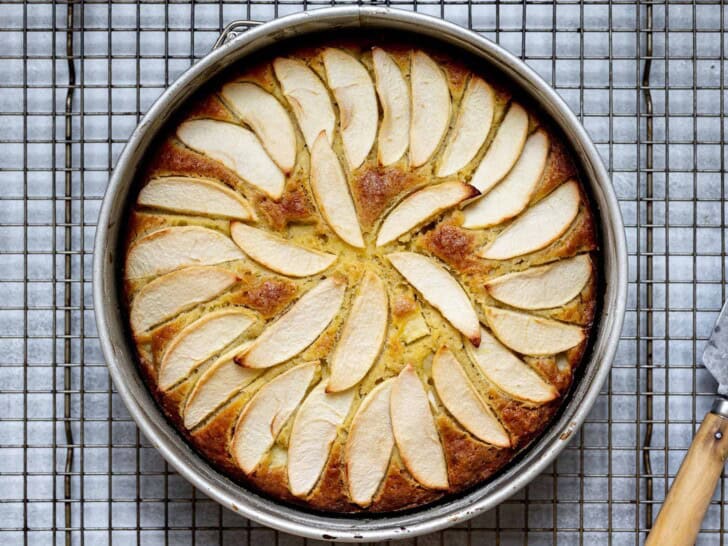 Baked Italian Apple Olive Oil Cake