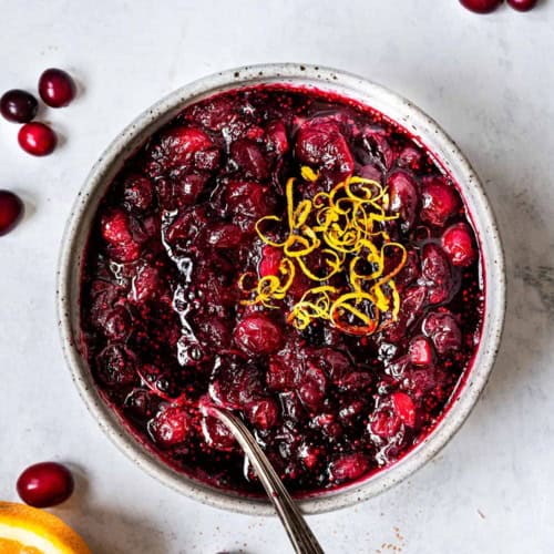red wine cranberry sauce in bowl