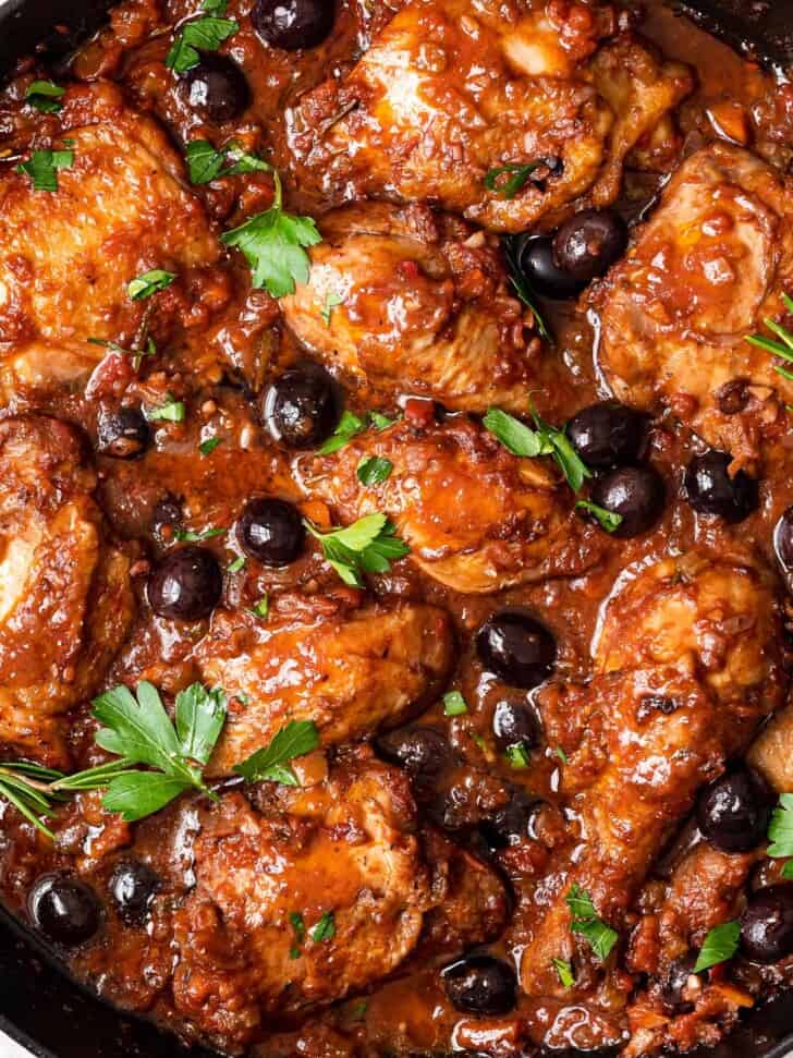 Close up of Chicken cacciatore in pan 