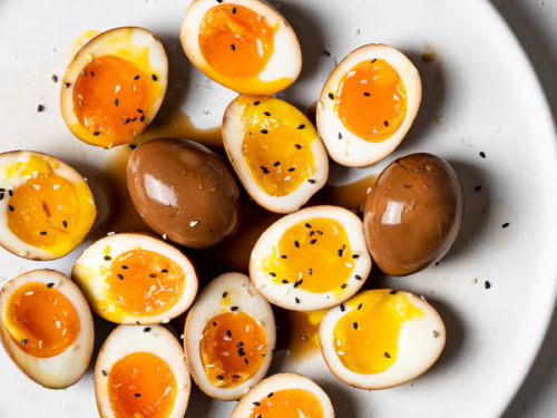 半熟タマゴわさび付き　SOFT BOILED EGG スシエルエー　タマゴ Soy Sauce Eggs (Shoyu Tamago) - Sandra Valvassori
