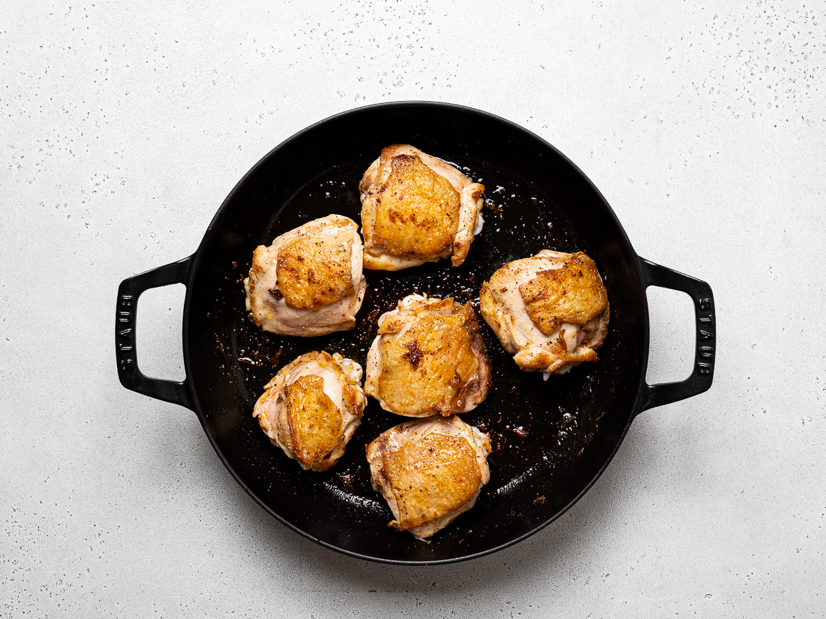 browning chicken thighs in skillet