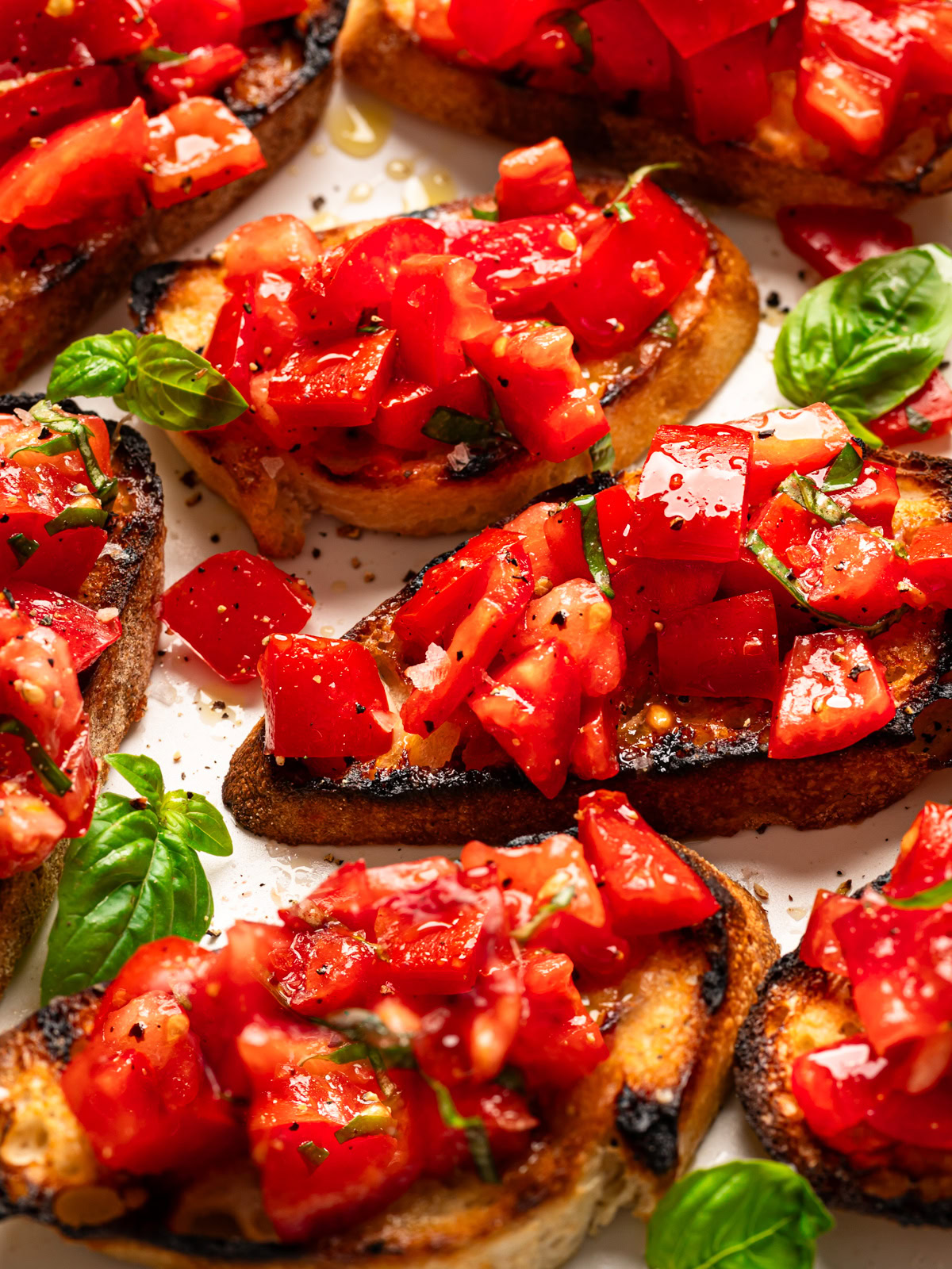 close-up image of bruschetta al pomodoro