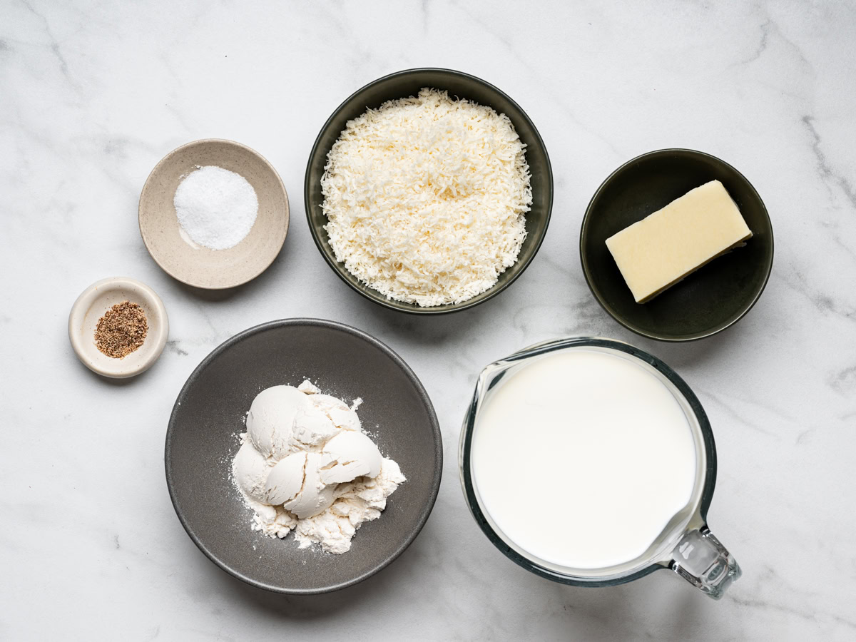 ingredients for the bechamel sauce