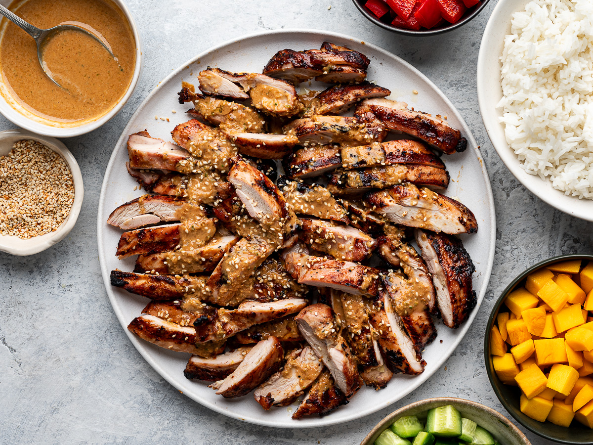 Sesame-Ginger Chicken Bowls - Sandra Valvassori