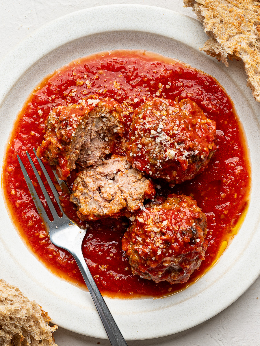 Ricotta Meatballs in Tomato Sauce